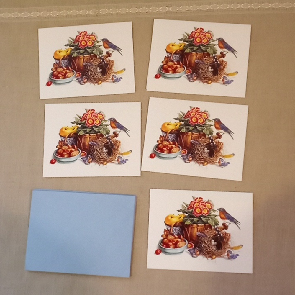 Vintage blank note cards. 5 Cards 4 envelopes. Design bt Lorraine Ryan.